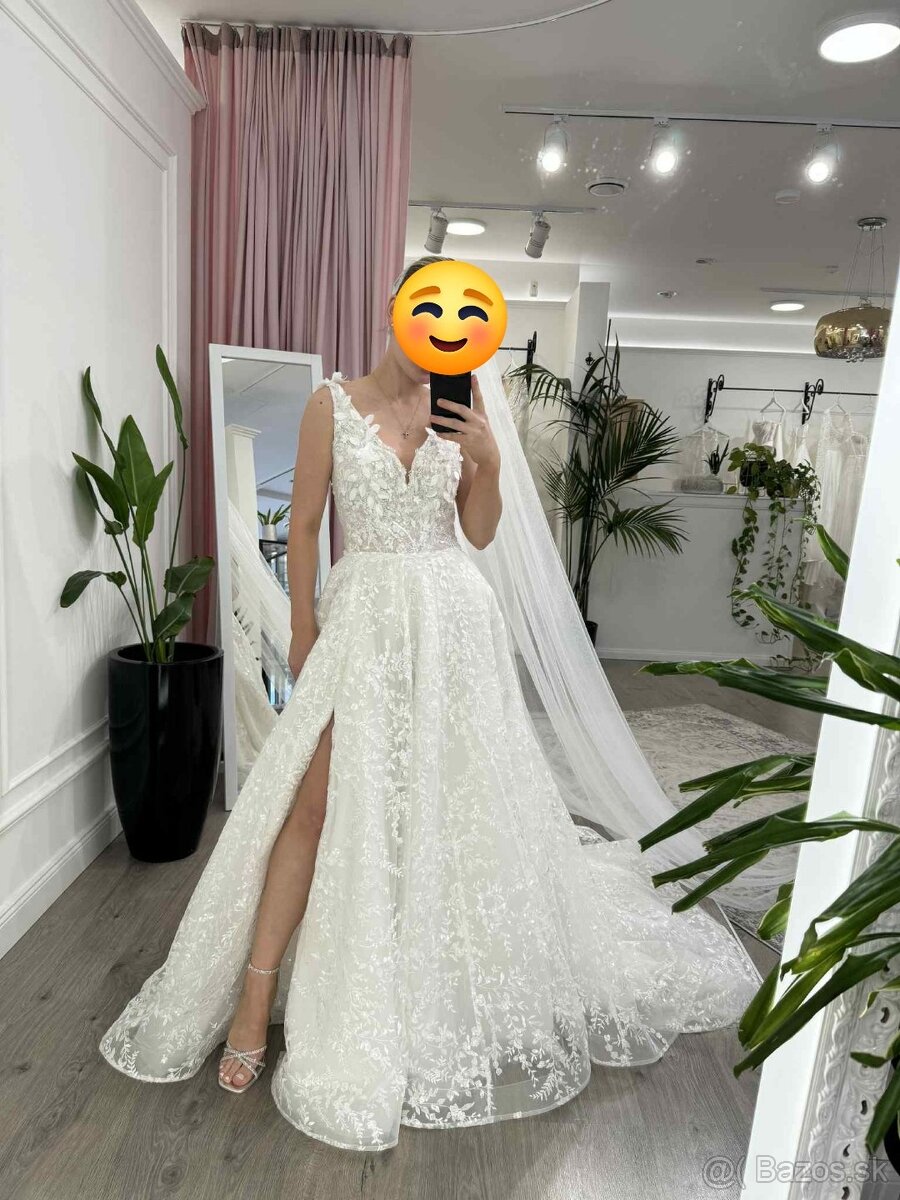 Predám luxusné svadobné šaty, rozmer S . Kľudne volajte kedy