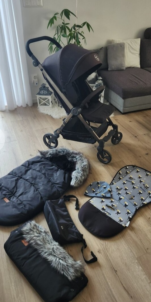 Športový kočík Twistshake tour black s príslušenstvom