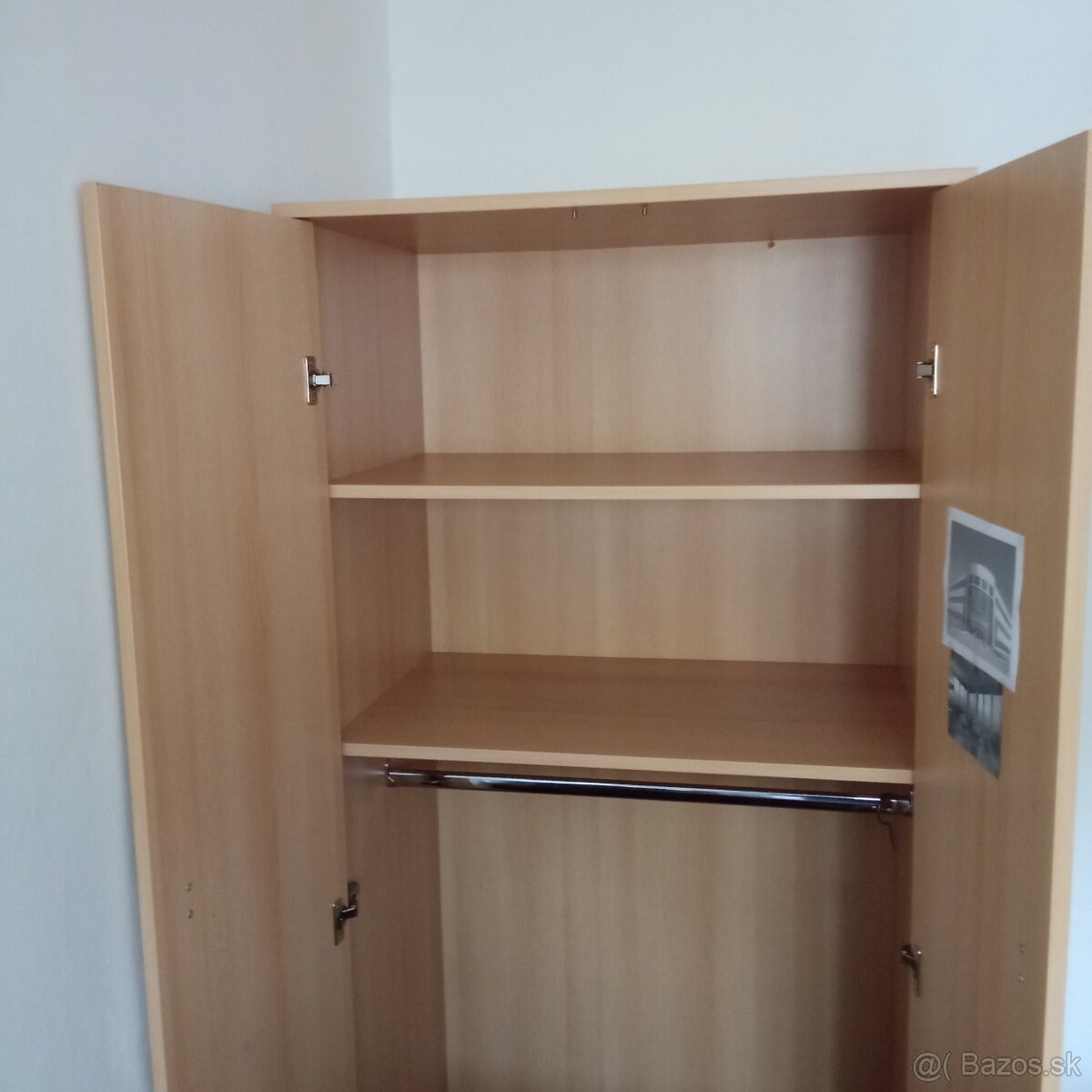 Skriňa šatníková