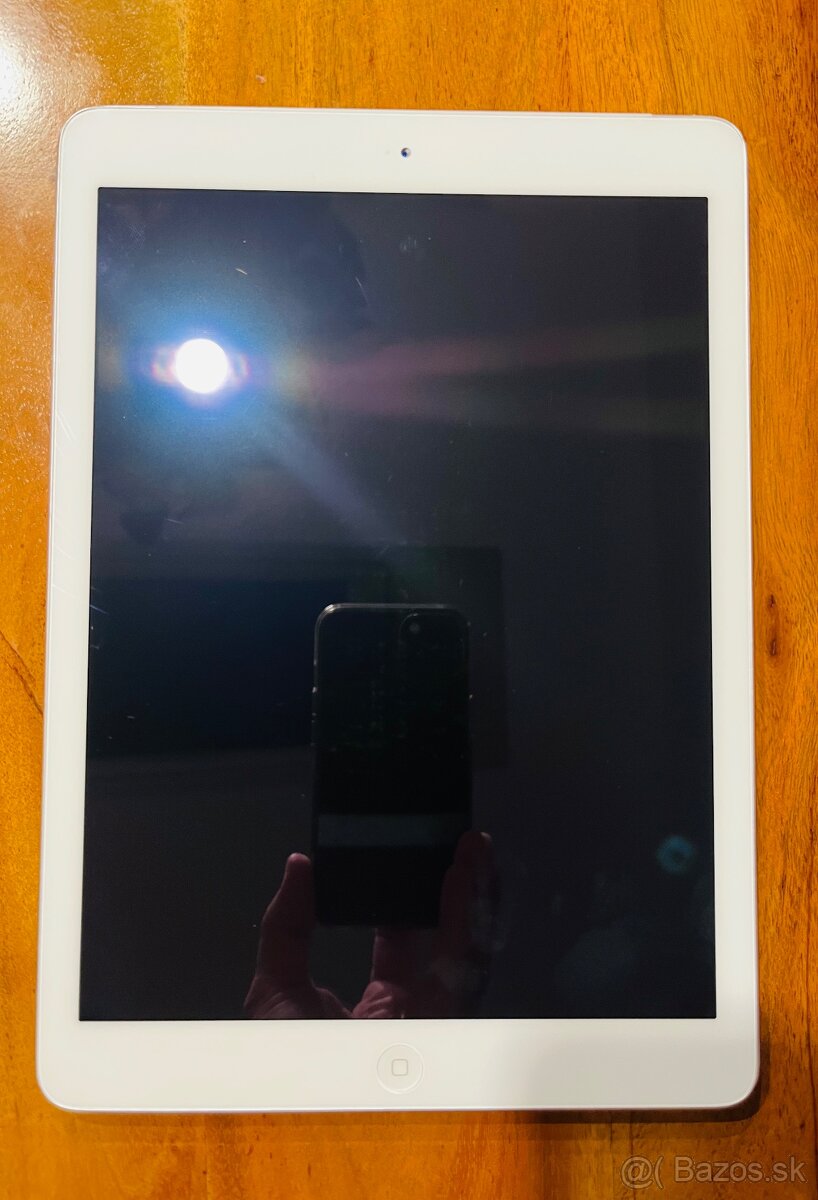Predám iPad Air