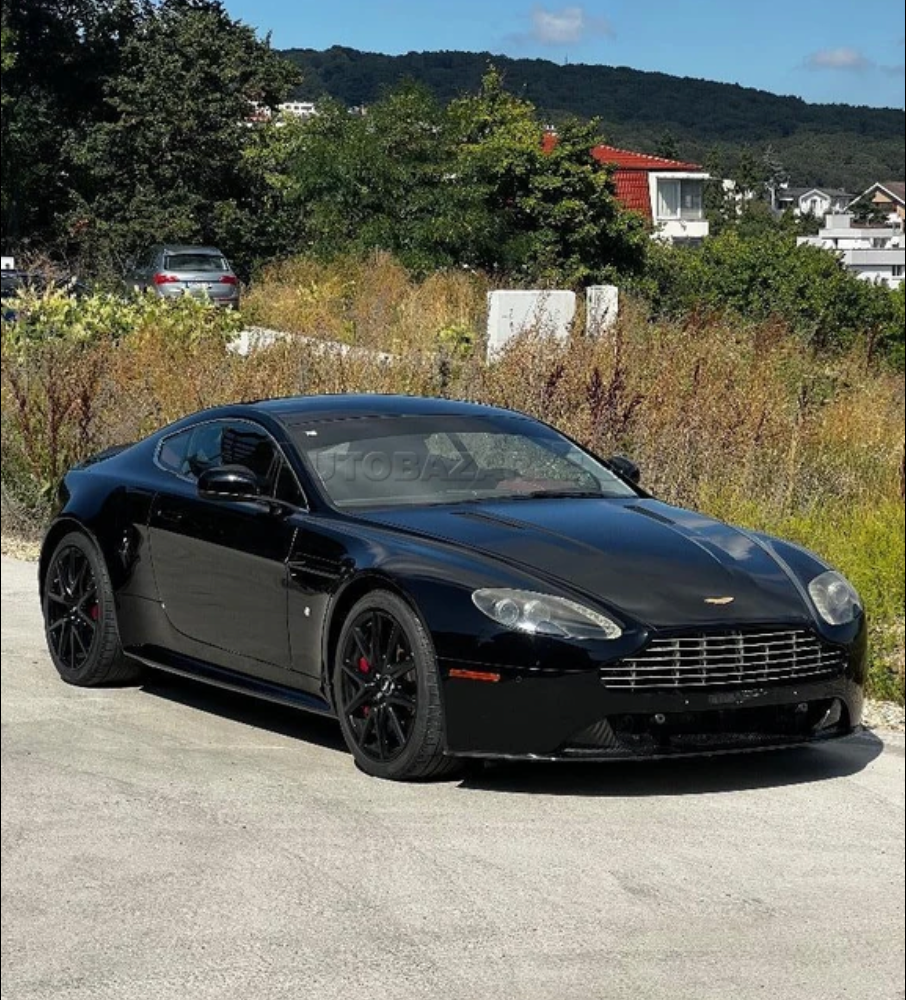 Aston Martin V8 Vantage Coupé 321kw Automat