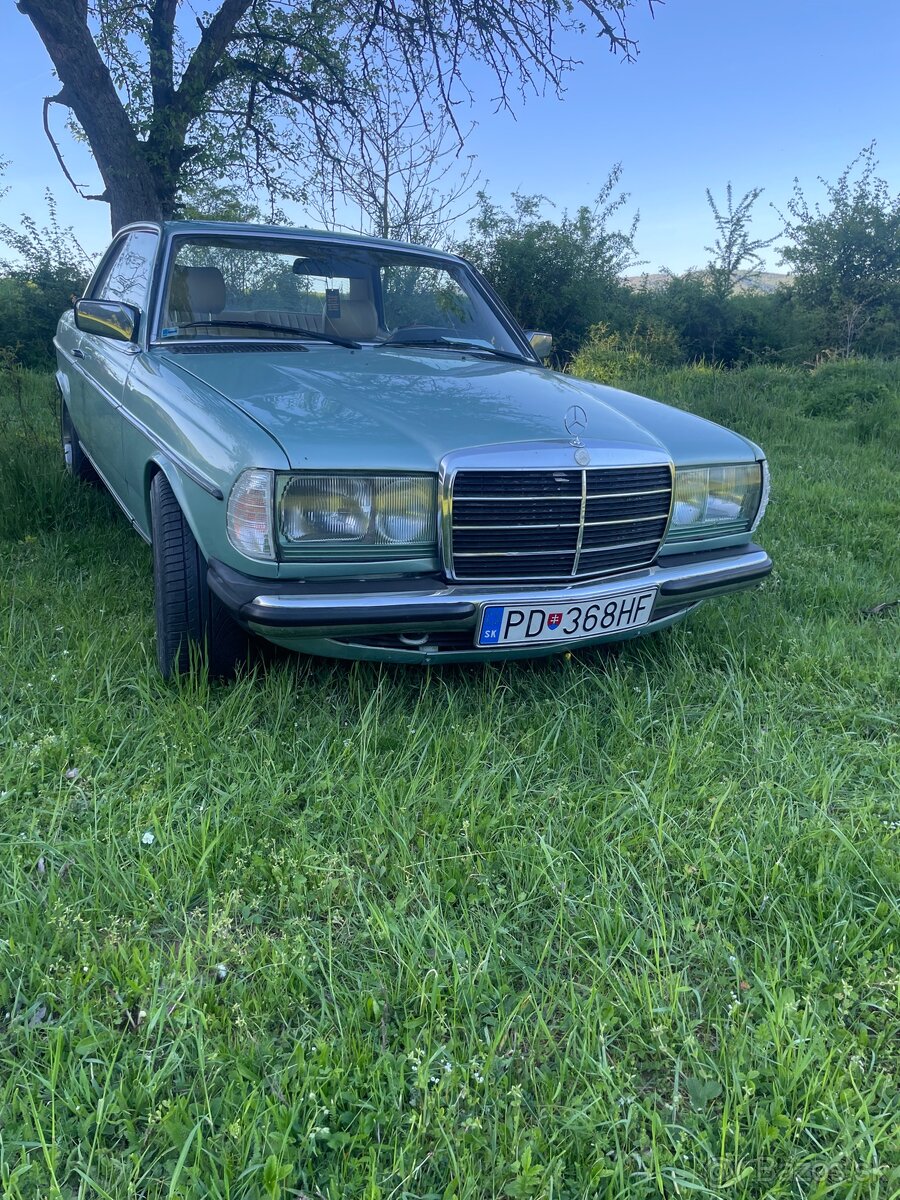 Mercedes 123