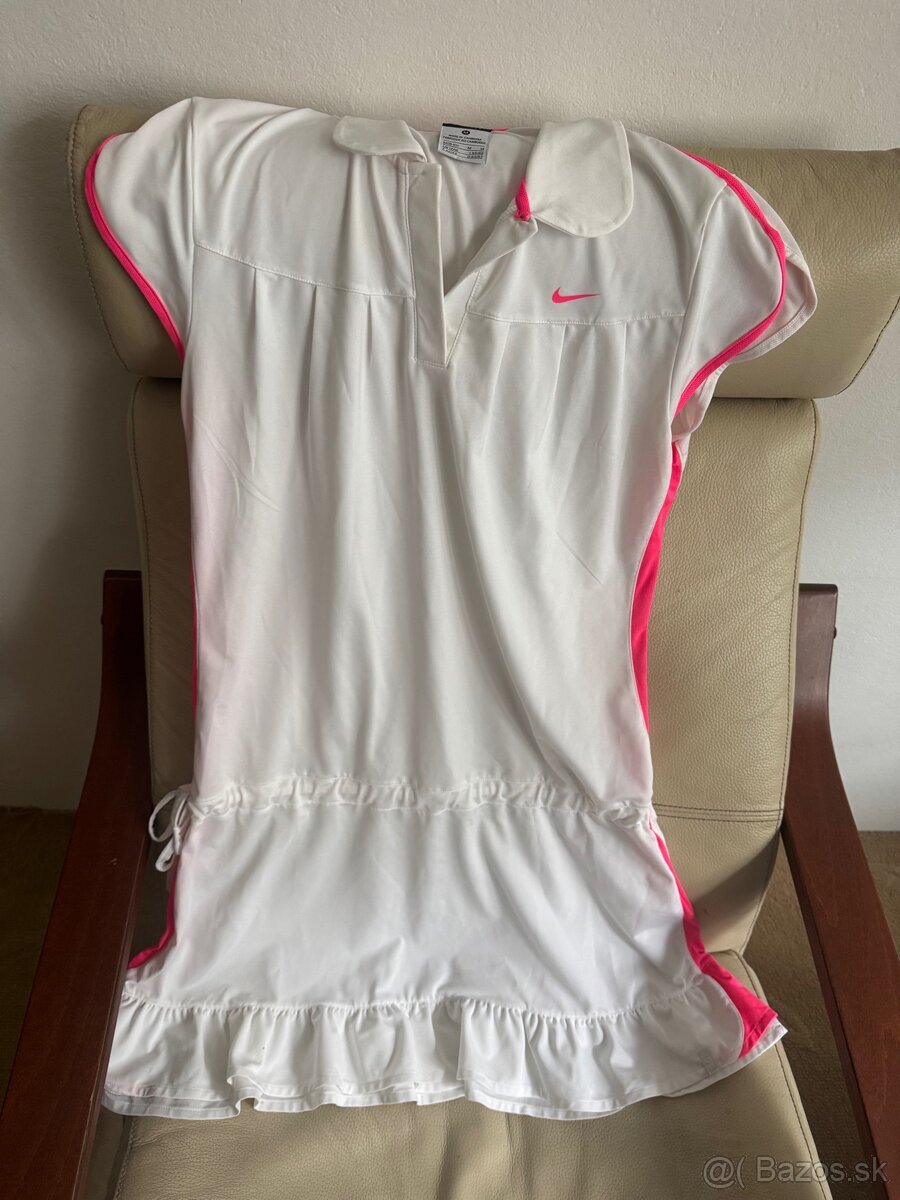 Mix damskeho oblecenia nike