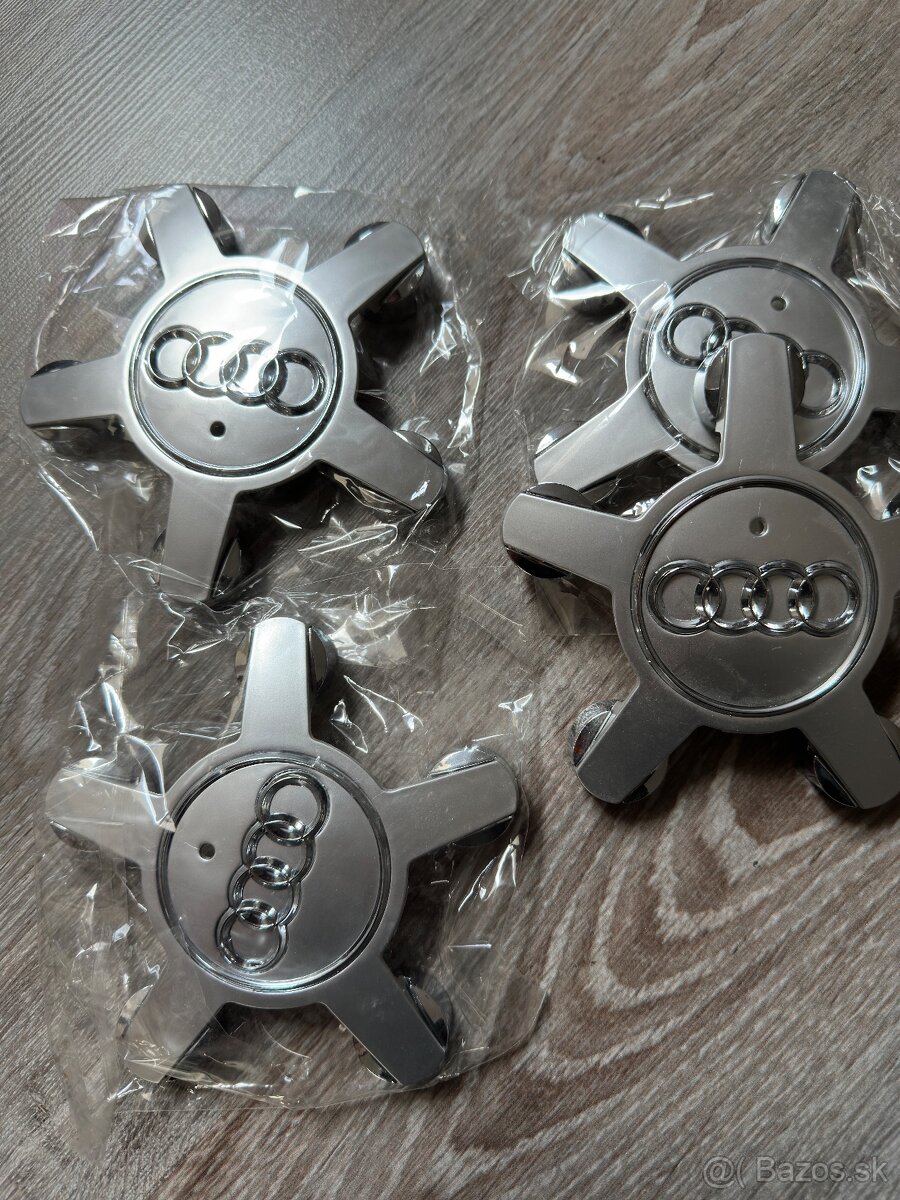 AUDI stredové krytky