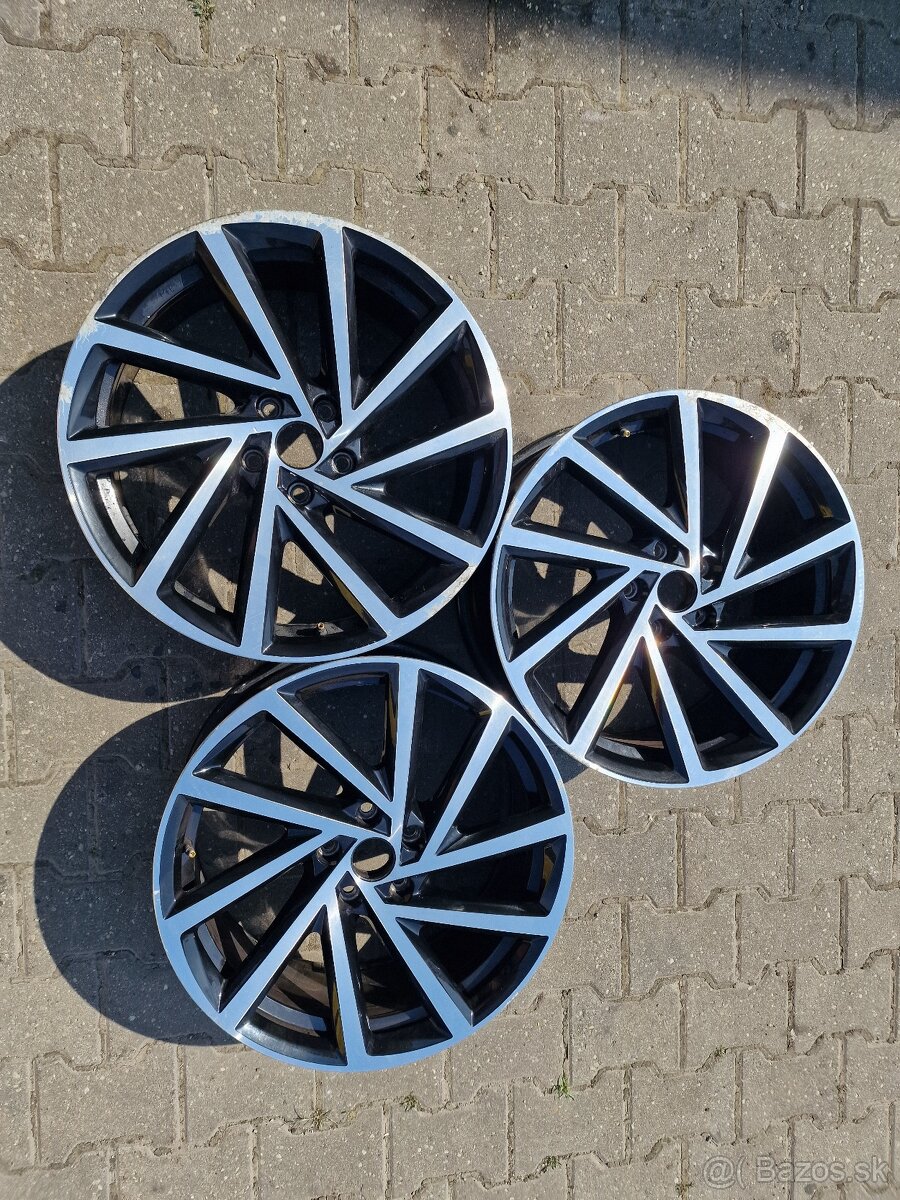 Volkswagen Golf R GTI R19 disky