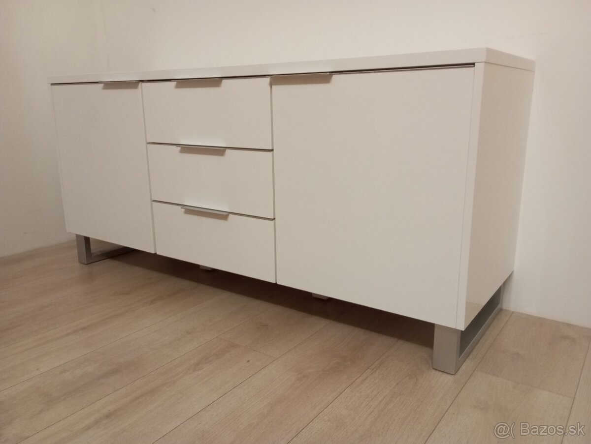 komoda vysoký lesk, biela farba