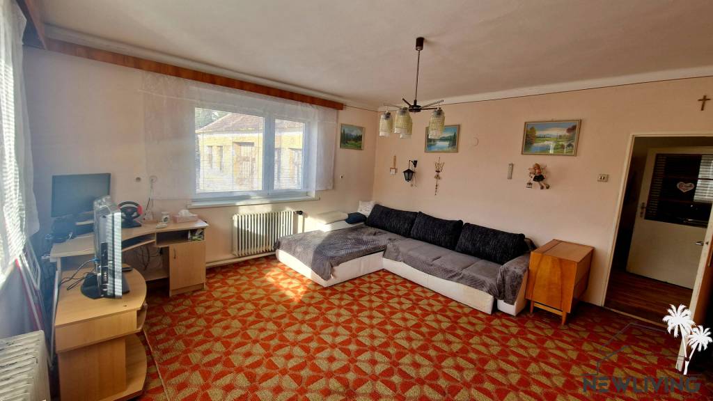 EXKLUZÍVNE na predaj starší rodinný dom Bašovce