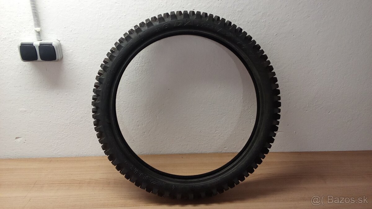 Metzeler pneumatiky 90/90/21 4ks