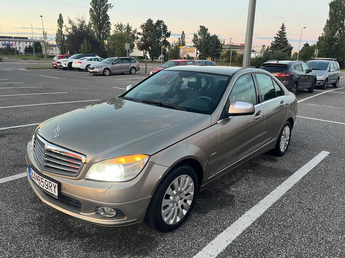 Mercedes C220 W204 C trieda