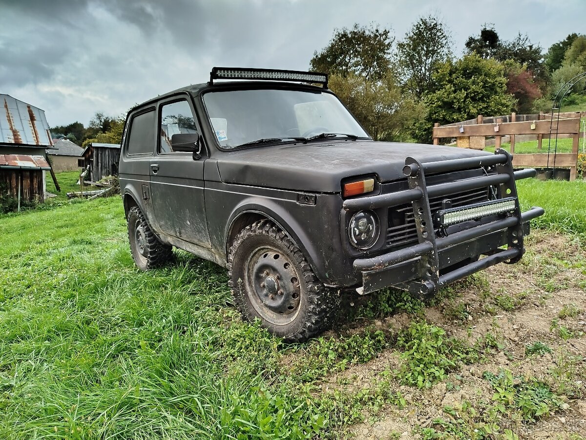 LADA NIVA 1.7i