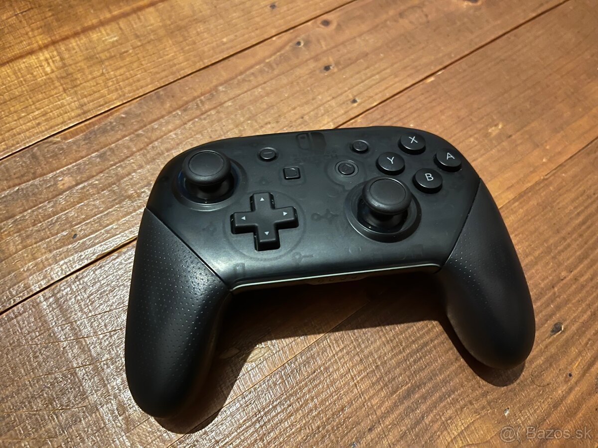 Nintendo Switch Pro Controller