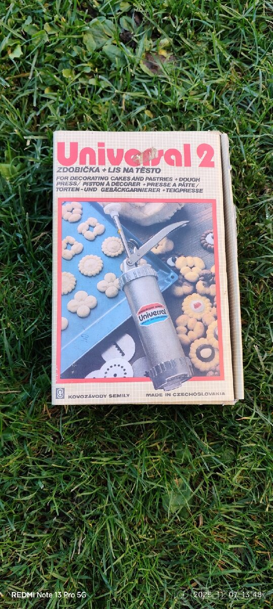 Retro zdobiéka na cesto Universal 2