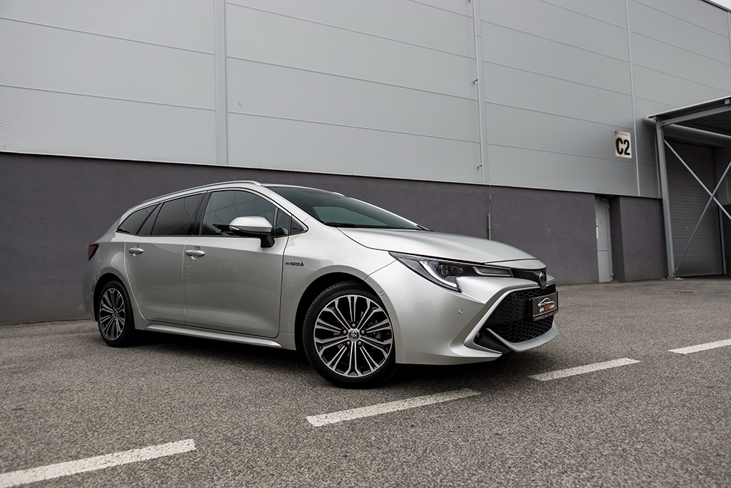 Toyota Corolla Combi 1.8 Hybrid 72kW e-CVT Executive 05/2021