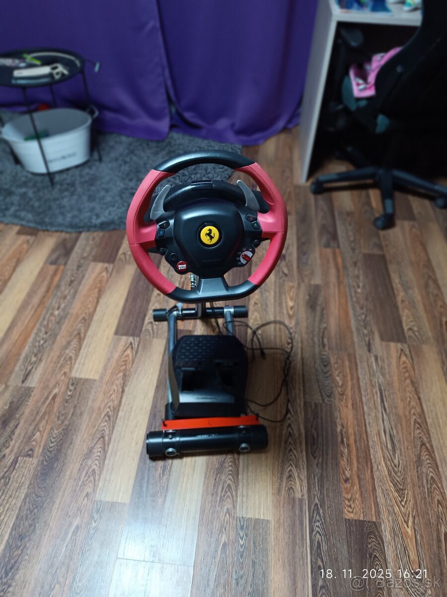 Volant na Xbox so stojanom