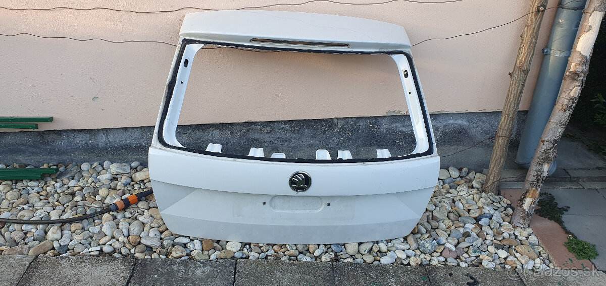 Zadná kapota kufor Škoda Octavia III 3 5E COMBI