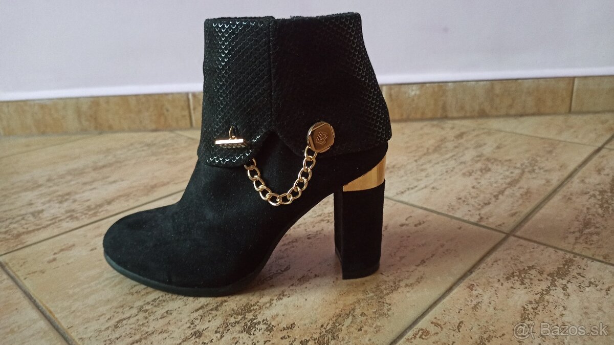 Damske cizmy Laura Biagiotti vel. 35