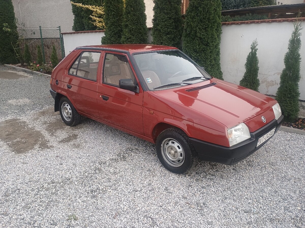 Predám škoda favorit 135l
