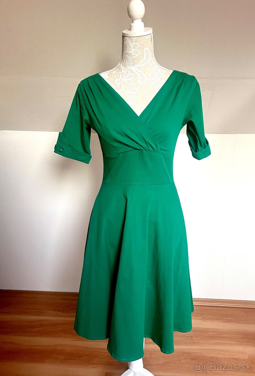 Zelené šaty, 38