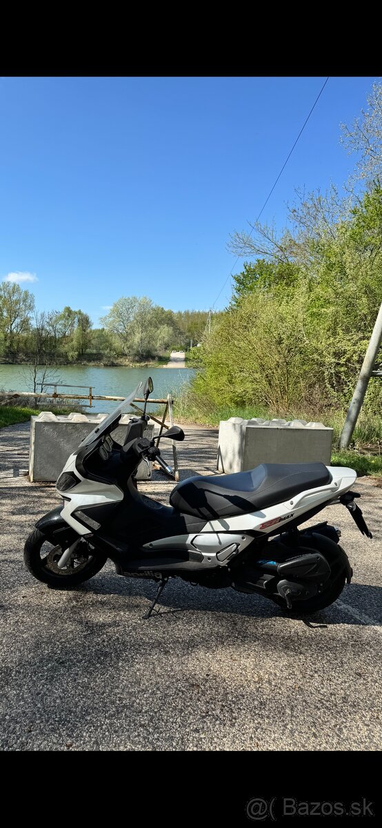 Aprilia SR 125 ie Max