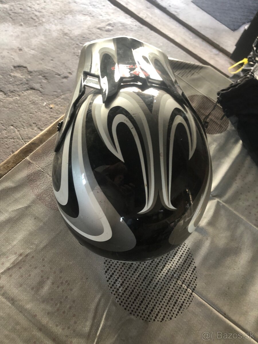 Predam helmu na enduro stvorkolku
