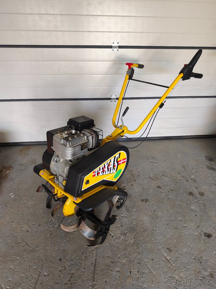 Veľký rotavator so spiatočkou