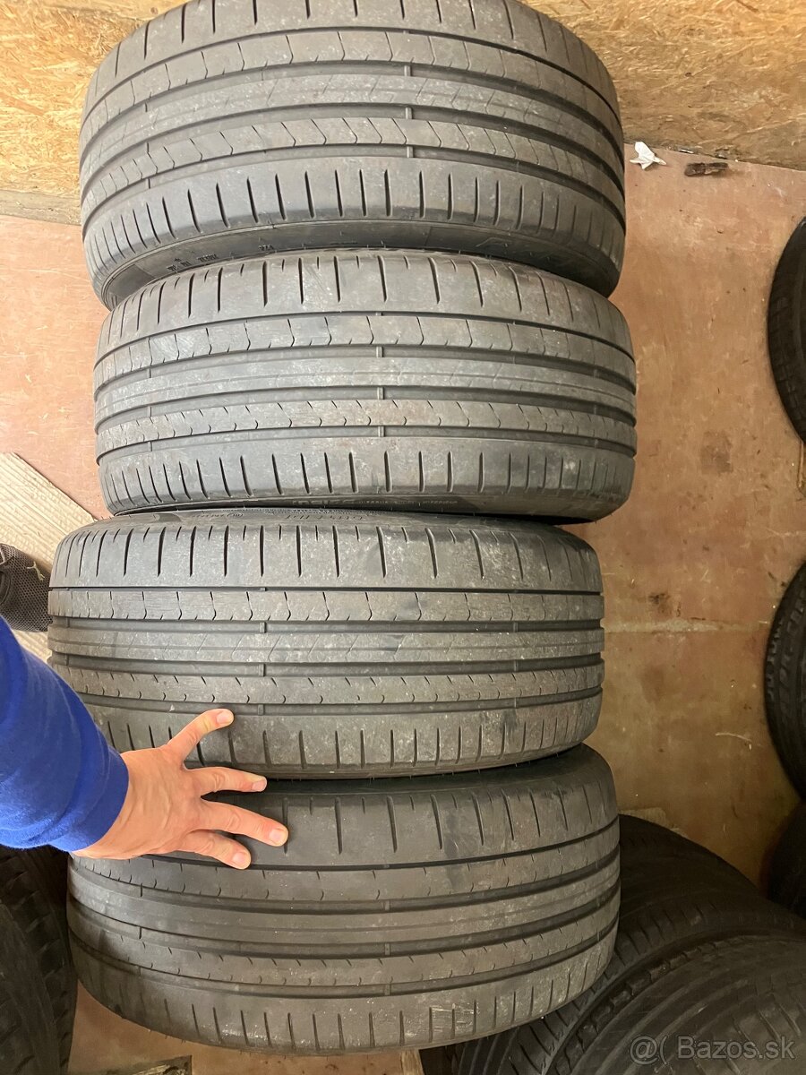 Pirelli 235/35 R20 letné - TESLA