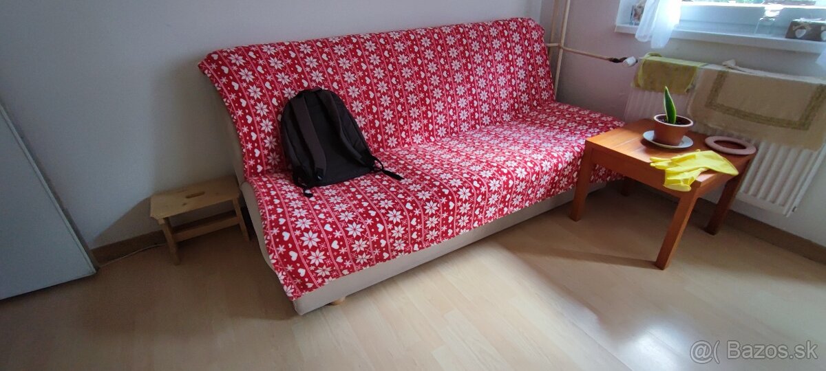 Rozkladacia pohovka