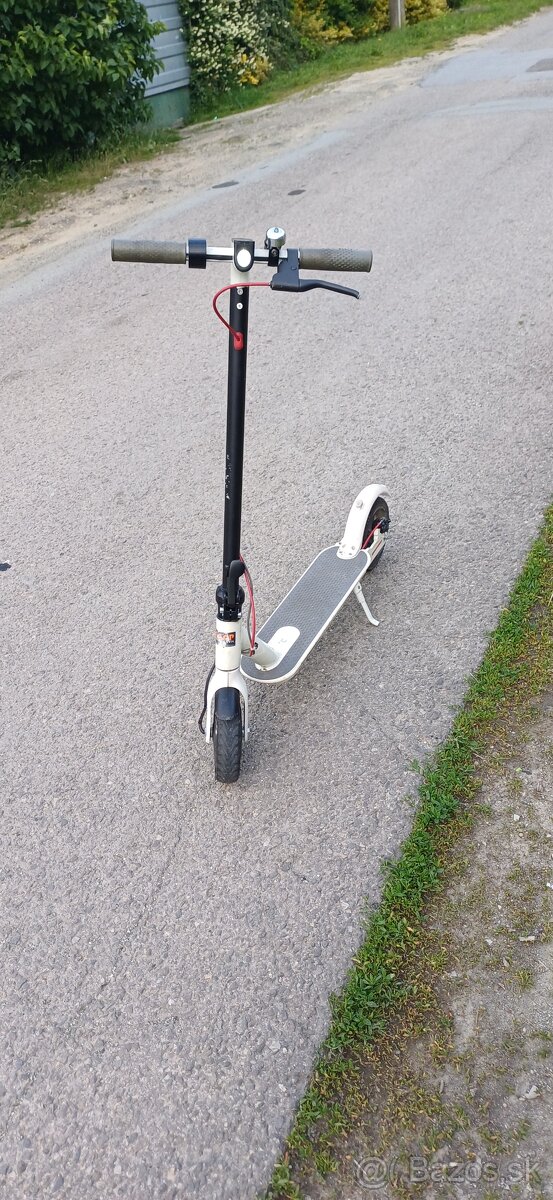 Ponukam na predaj elektricku kolobešku