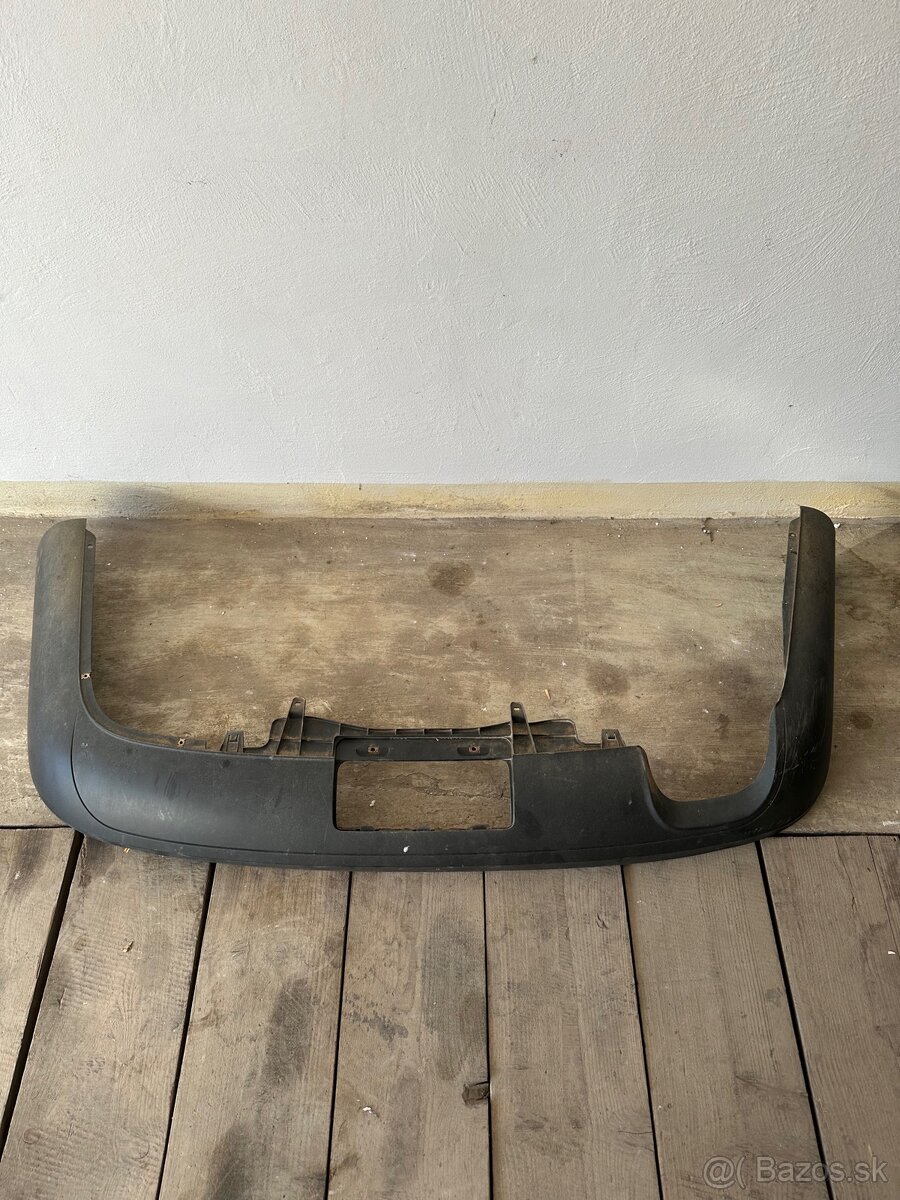 Zadný podnárazník Passat B6 Kombi