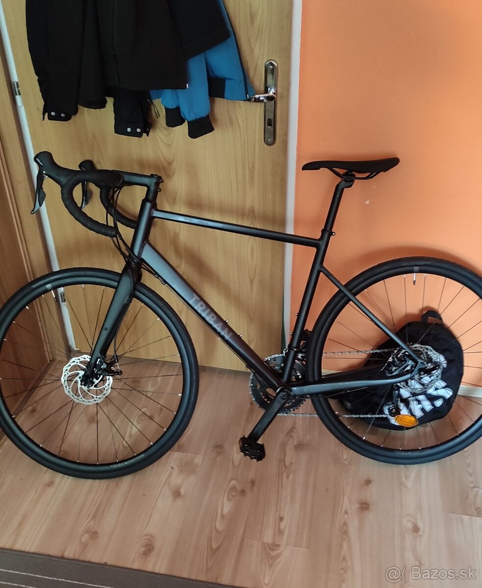 Cestný bicykel Triban 500