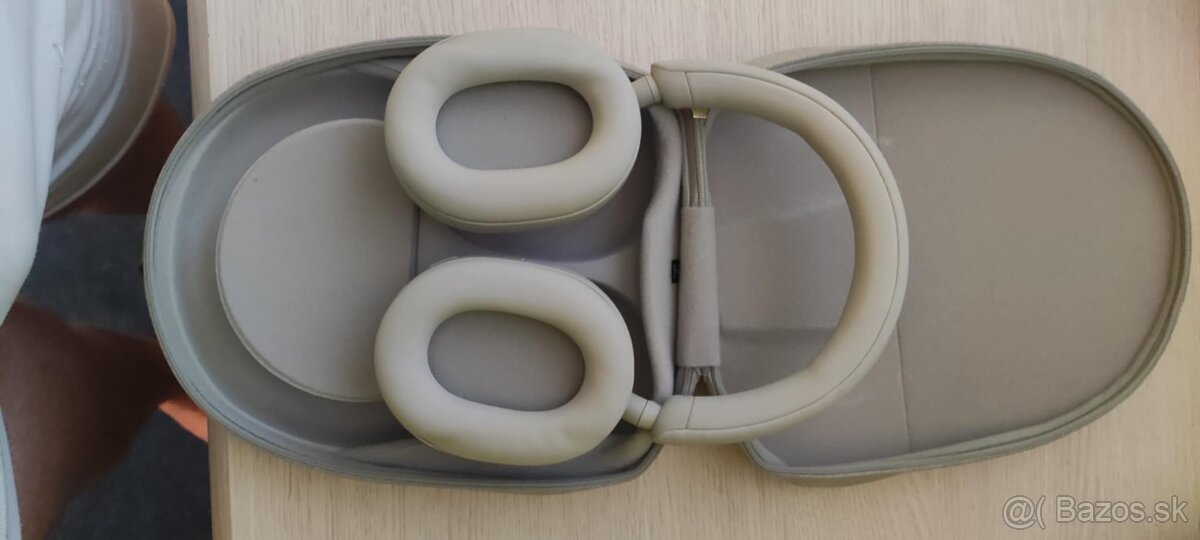 Sony Noise Cancelling WH-1000XM5, strieborná