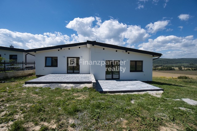 Novostavba v Petrovanoch (F658-12-ANMi)