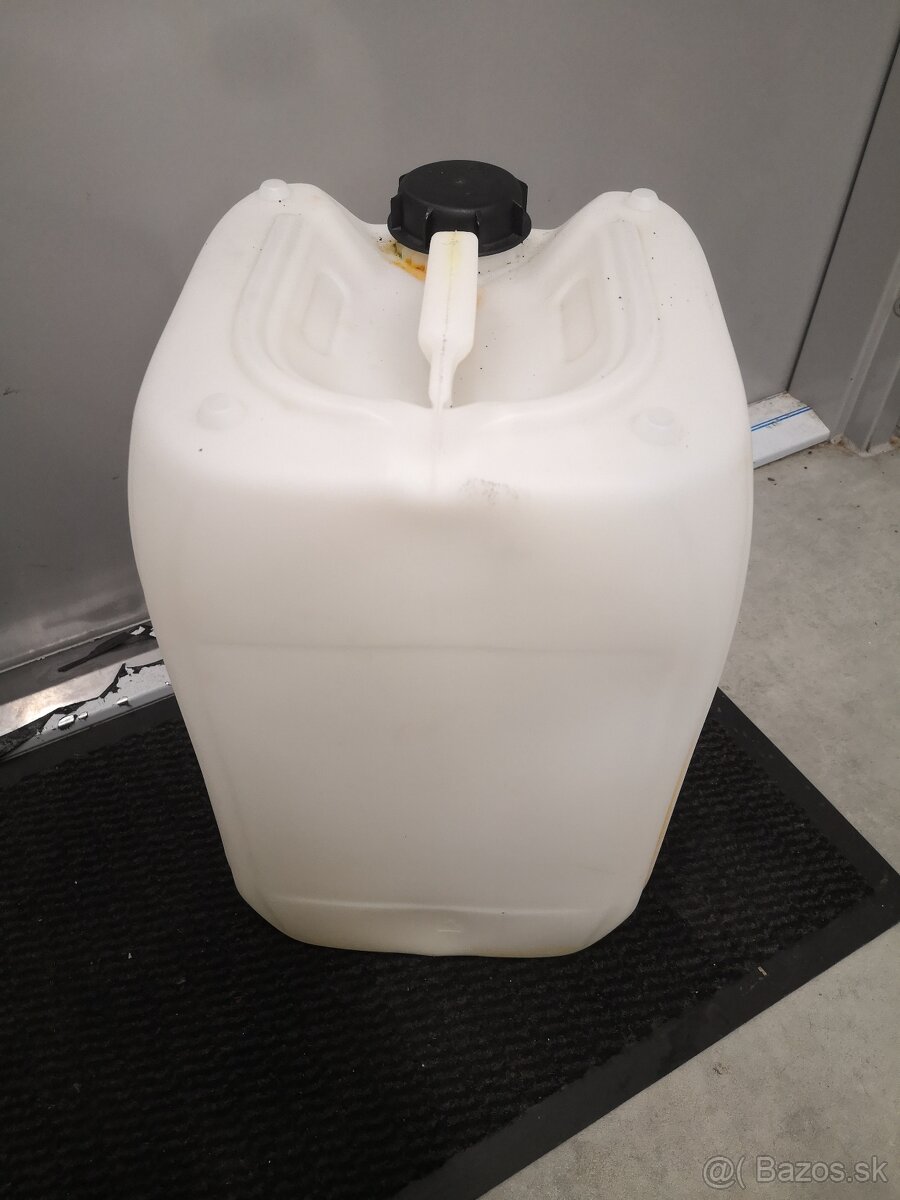 Predám bandasky 20l a 25l cena 2Eur kus 0944306164