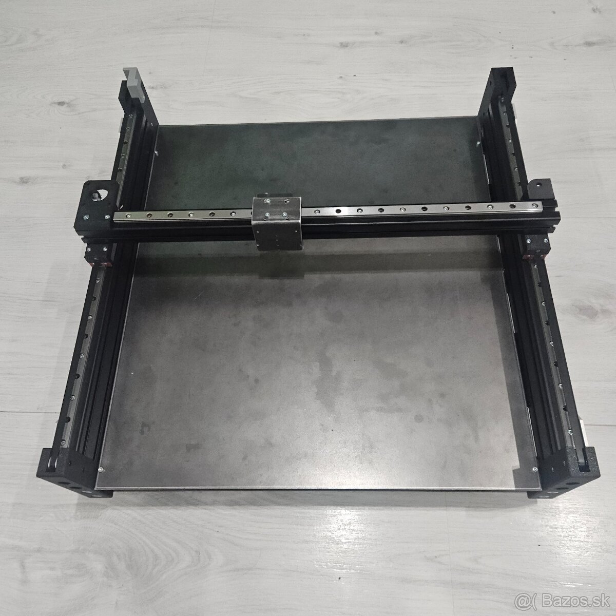 Laser - samostatny ram