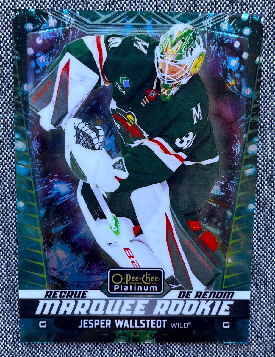 Hokejové kartičky-Predaj WALLSTEDT,limit /5, BIOLUMINESCENCE