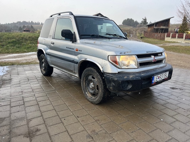 Mitsubishi Pajero pinin
