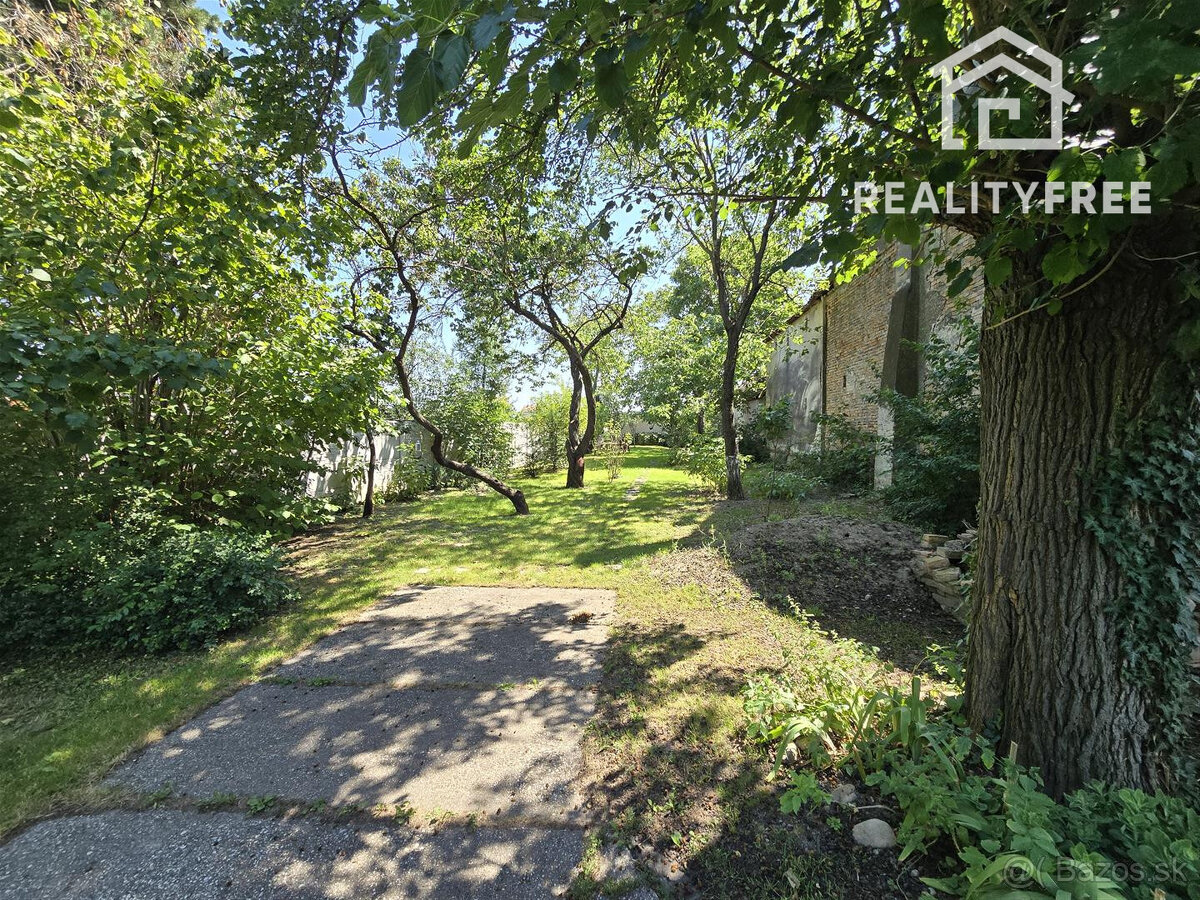 Na predaj stavebný pozemok v Miloslavove, 431 m2