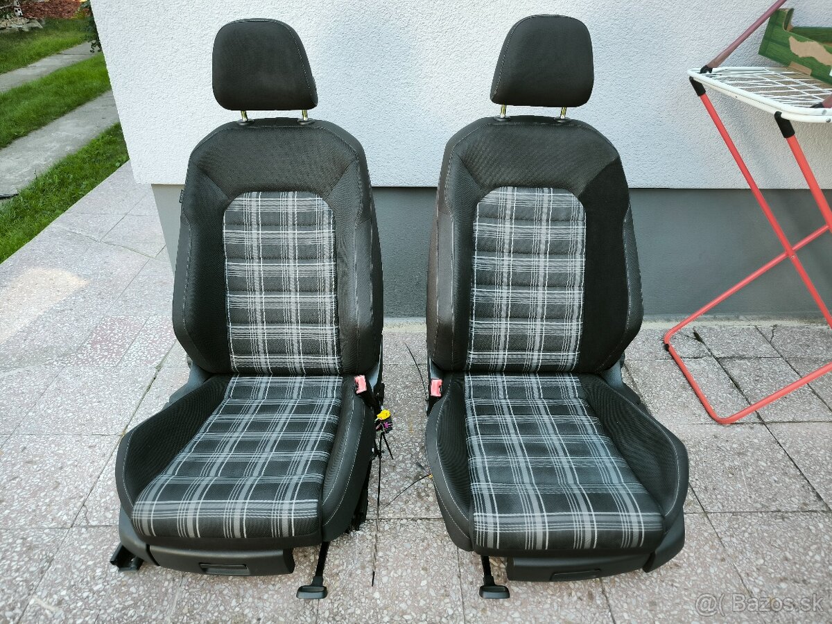 Sedačky Golf GTI GTD