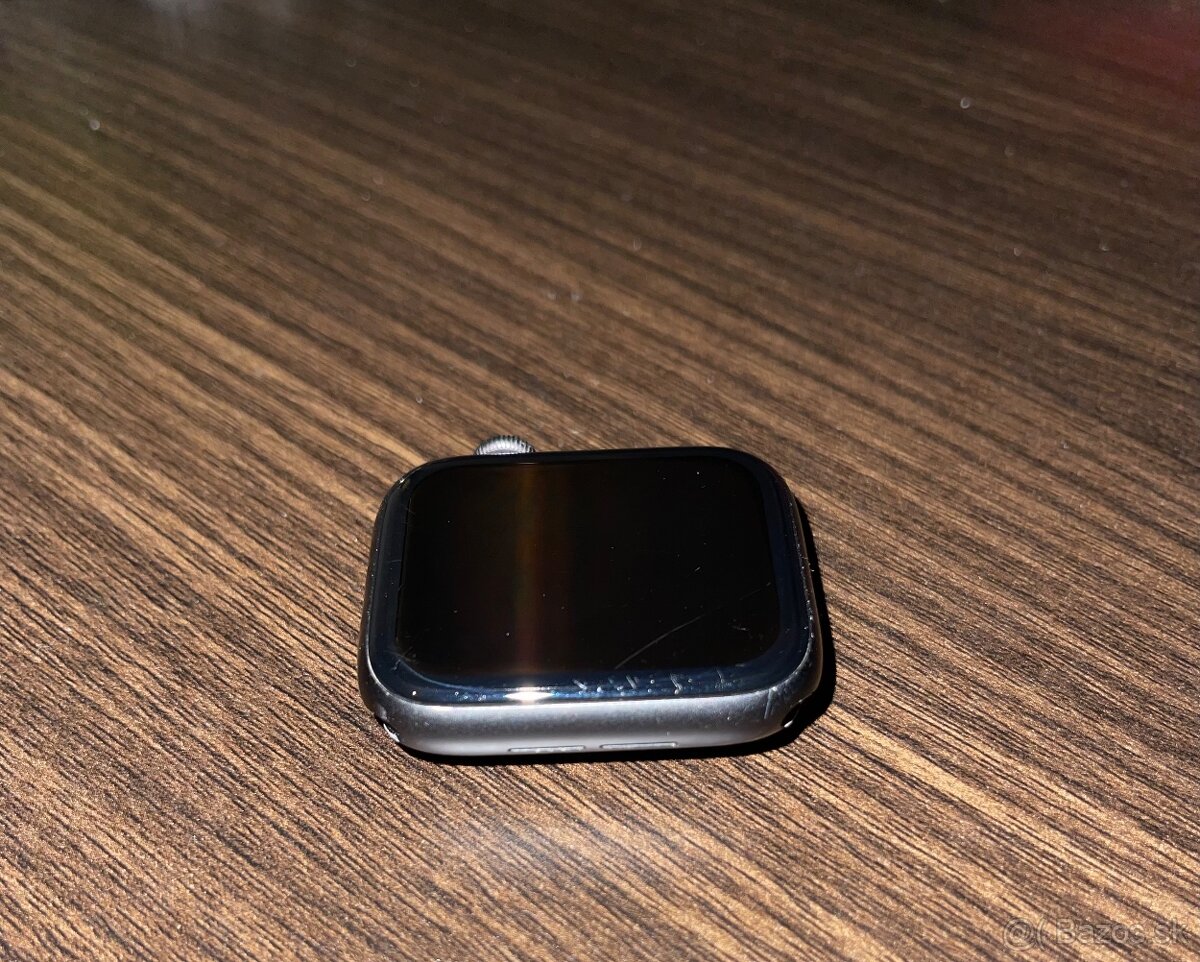 Apple Watch Series 4 - 44mm