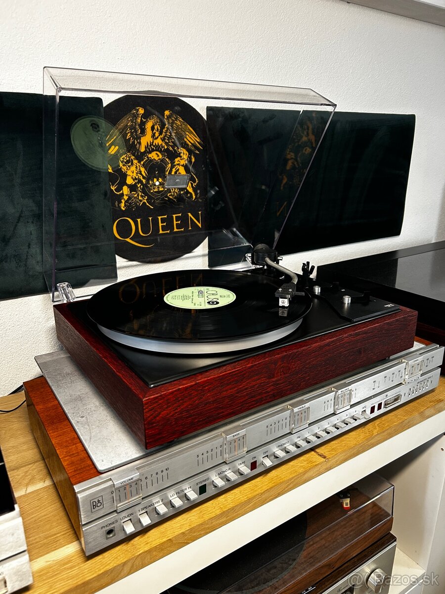 Gramofon Tesla po renovácii