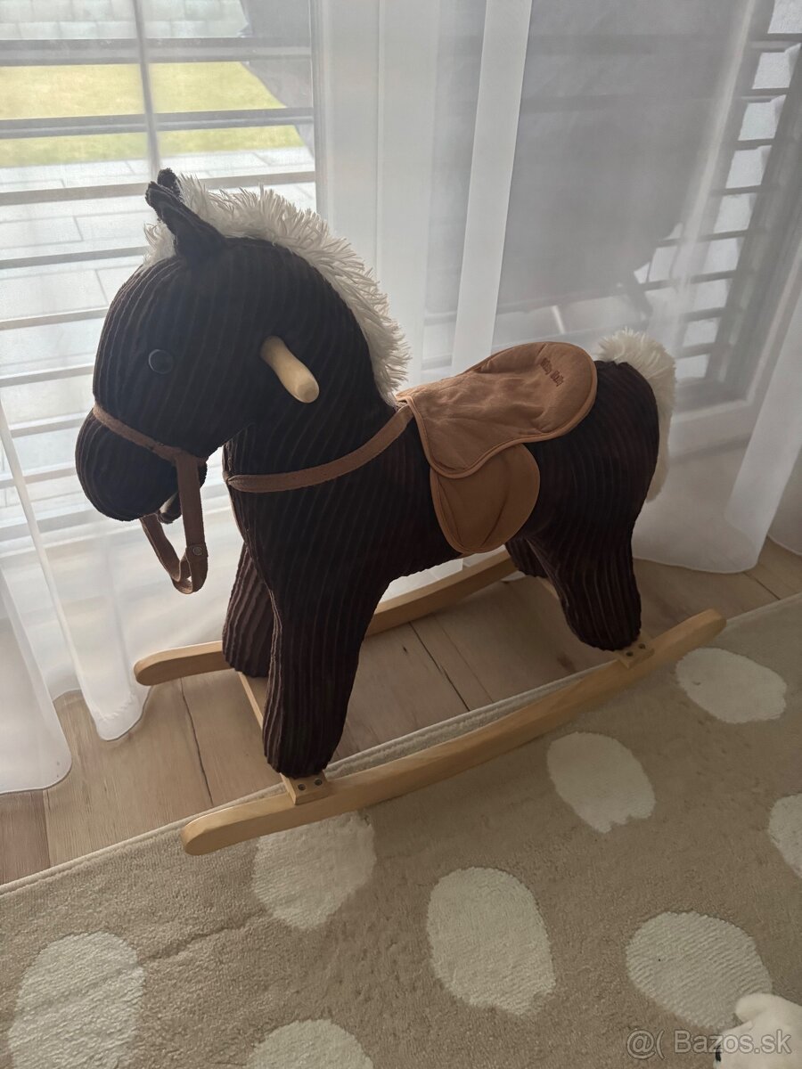 Predám hojdacieho koníka