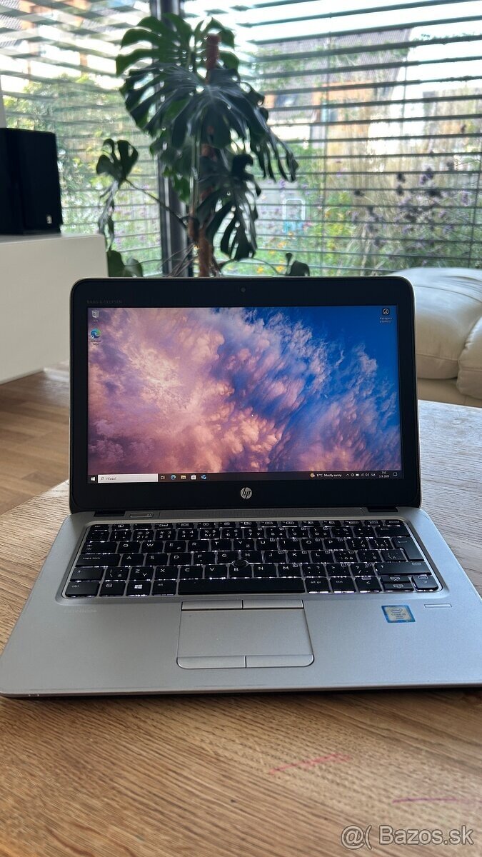 HP EliteBook 820 G3