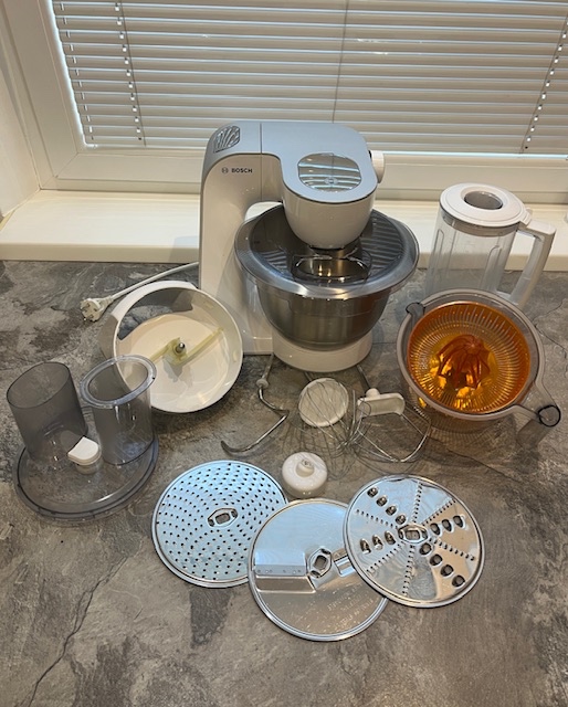 Bosch MUM 54240 900W kuchynský robot