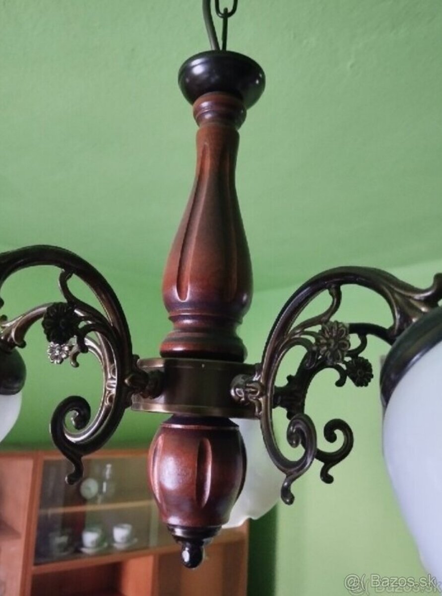 luster a stojanova lampa