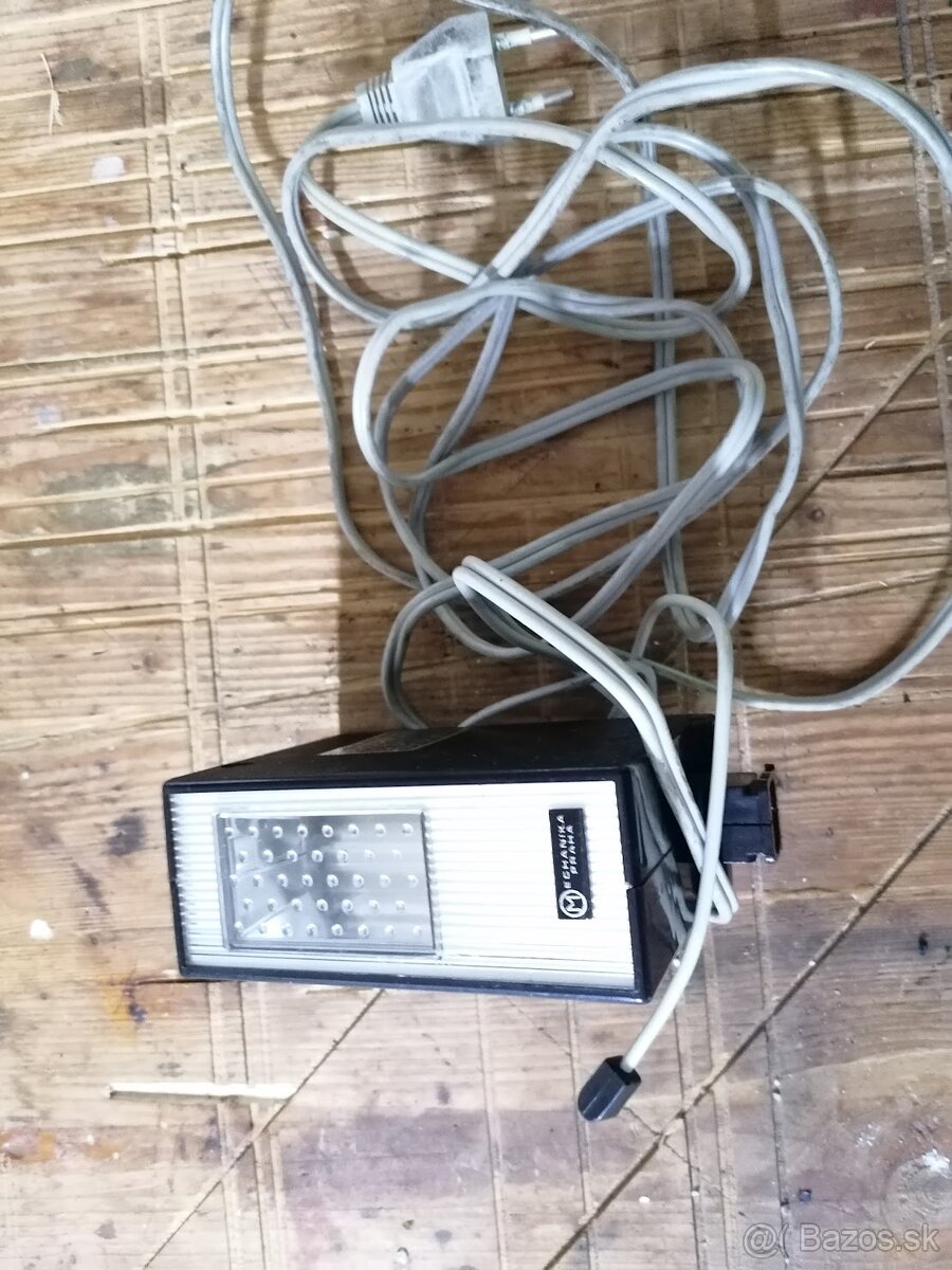 Retro blesk k fotoaparátu