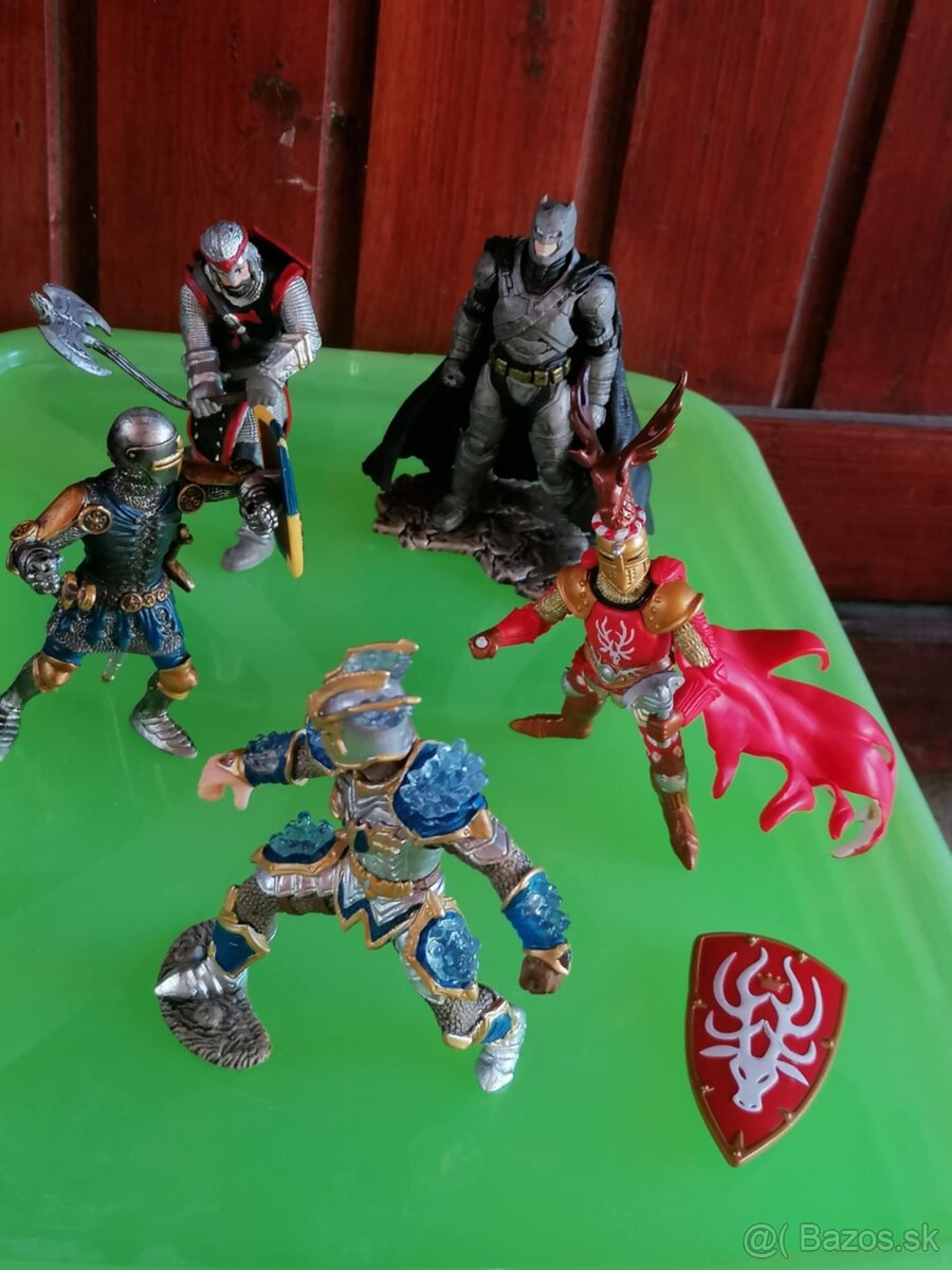 Schleich rytieri, postavičky