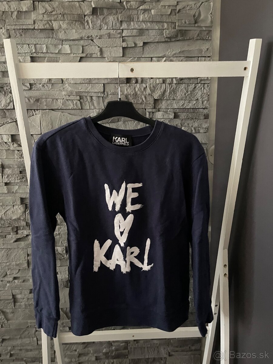 Karl Lagerfeld v.S male M