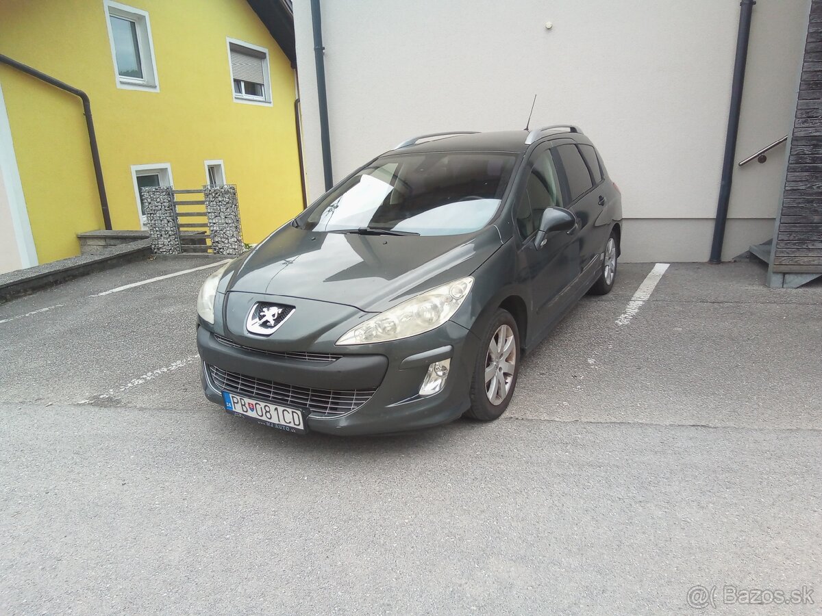 Peugeot 308 SW 7 miestny