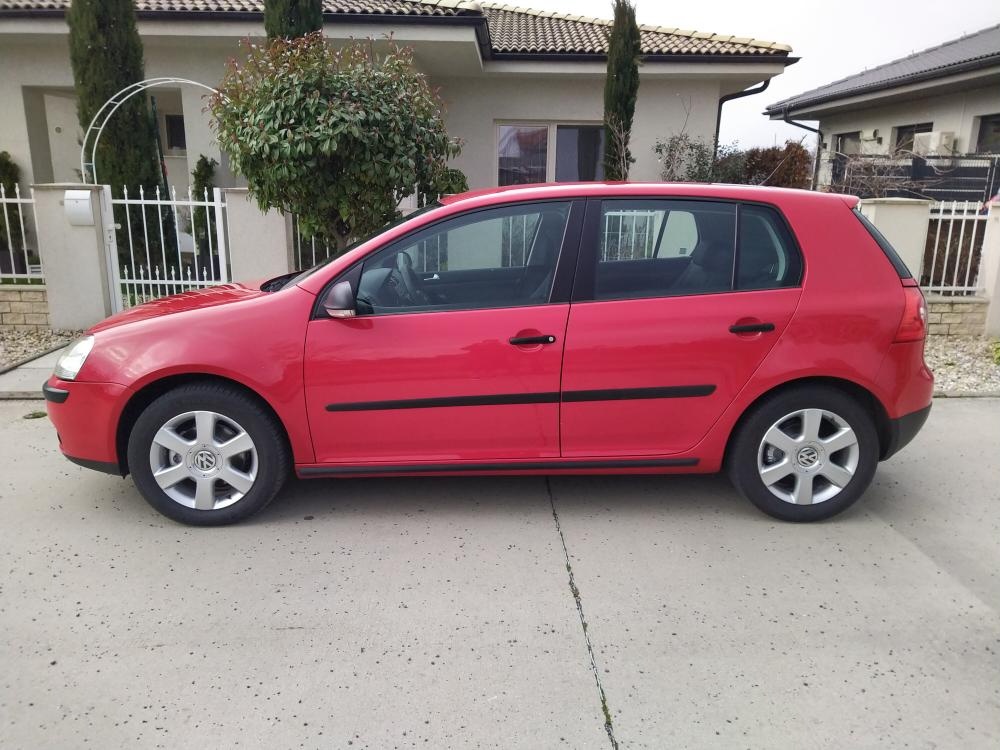 VOLKSWAGEN GOLF 5