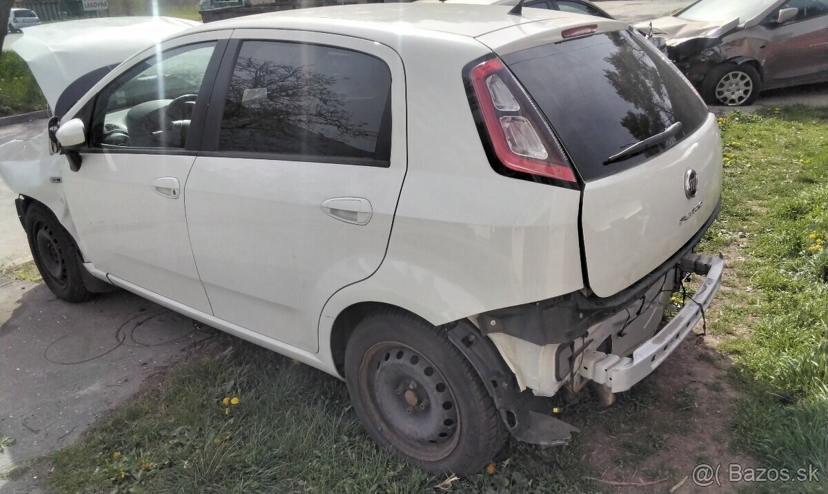 FIAT DOBLO 1.3 JTD 2013 predám DVERE, MOTOR 263A2000, TRYSKY